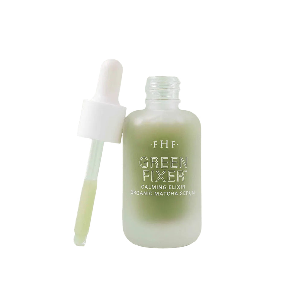 This potent, antioxidant-rich serum visibly reduces the look of redness with a soothing blend of organic green tea, aloe, plus sage & parsley extracts. Replenish moisture and soothe your complexion – all in just a few potent drops!