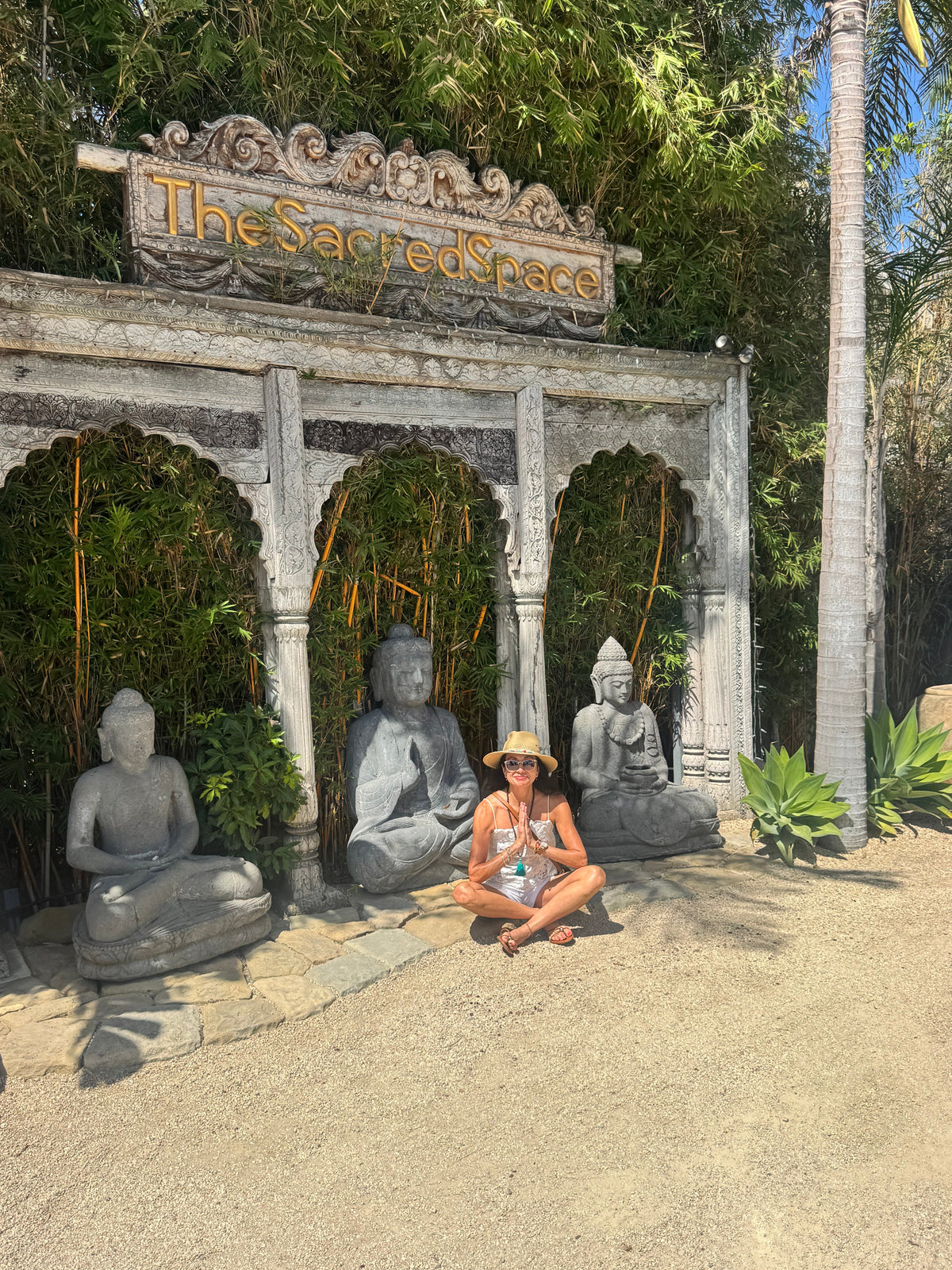 Letting Go with Gratitude: An October Practice for Returning to Yourself
