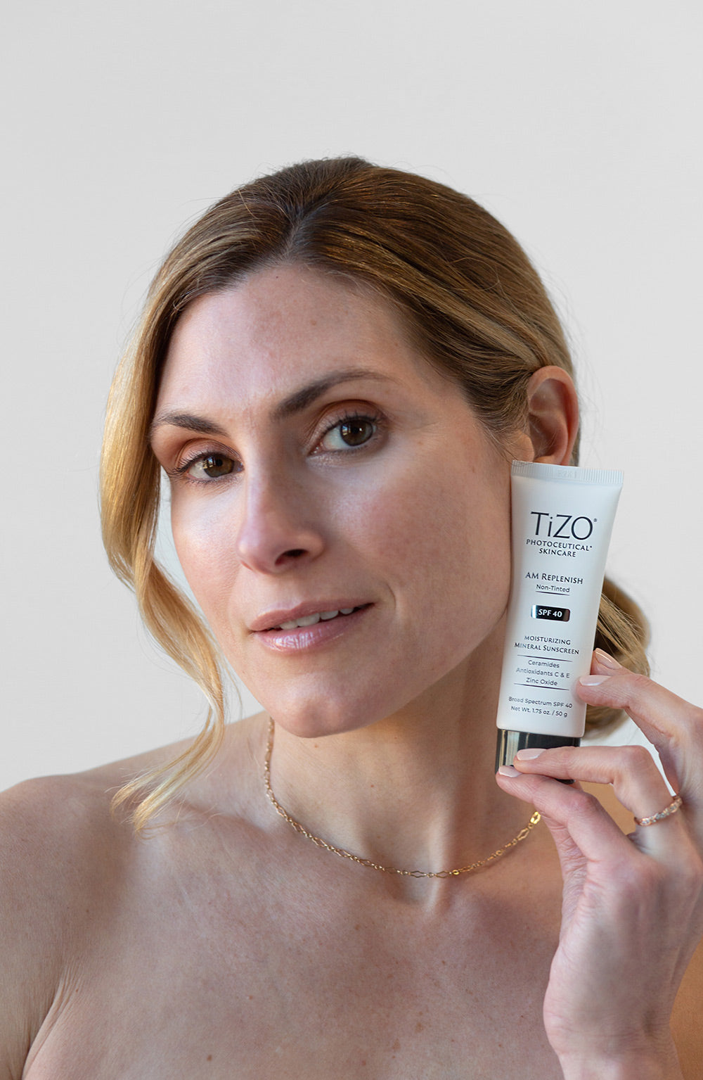 Tizo_Am_Replenish_non_tinted_SPF_40_Moisturizing_Mineral_SPF_Ceramides